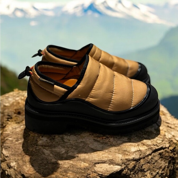 Timberland Humberto Leon X Future 73 Low Wheat Slip On Shoe. Boys Size 4. - Picture 2 of 8